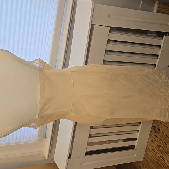Molded Magic by Neiman Marcus Vintage Lace Cream Slip Chemise - Small Medium - Picture 4 of 7